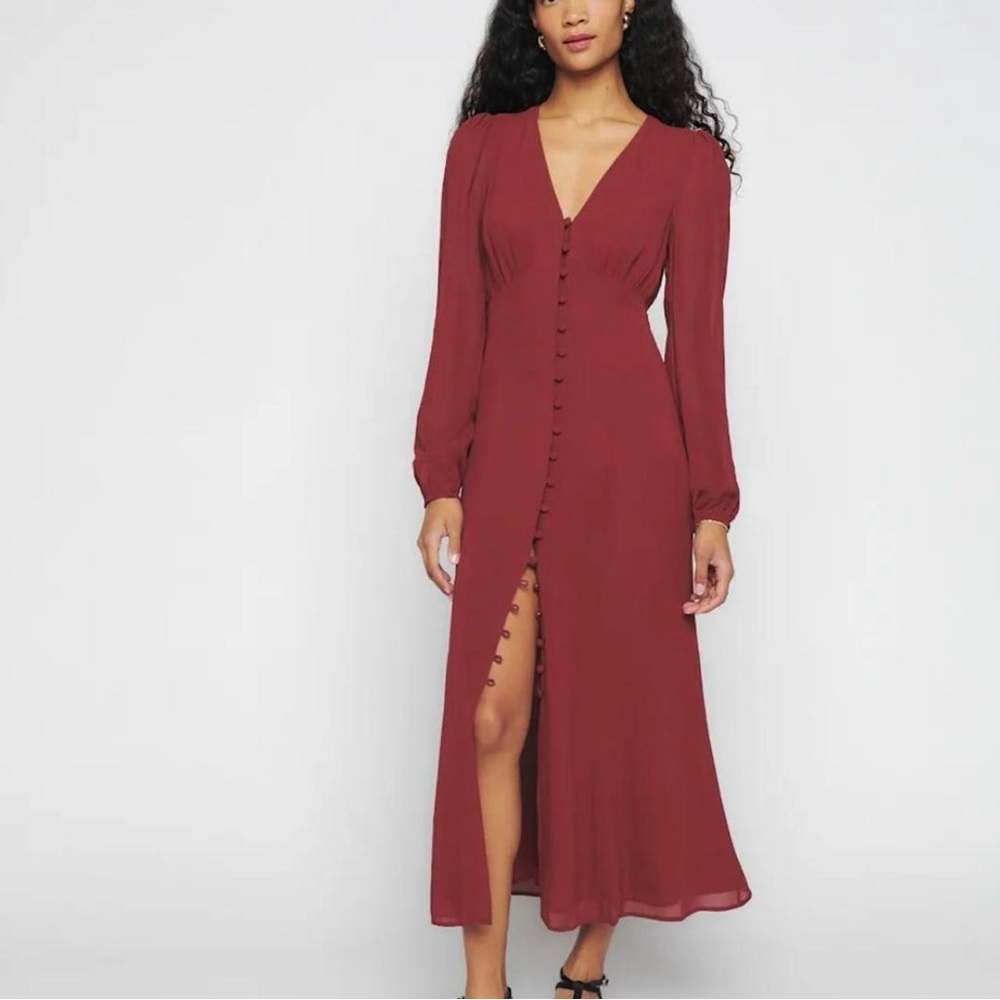 Elegant Burgundy Long Sleeve Dress